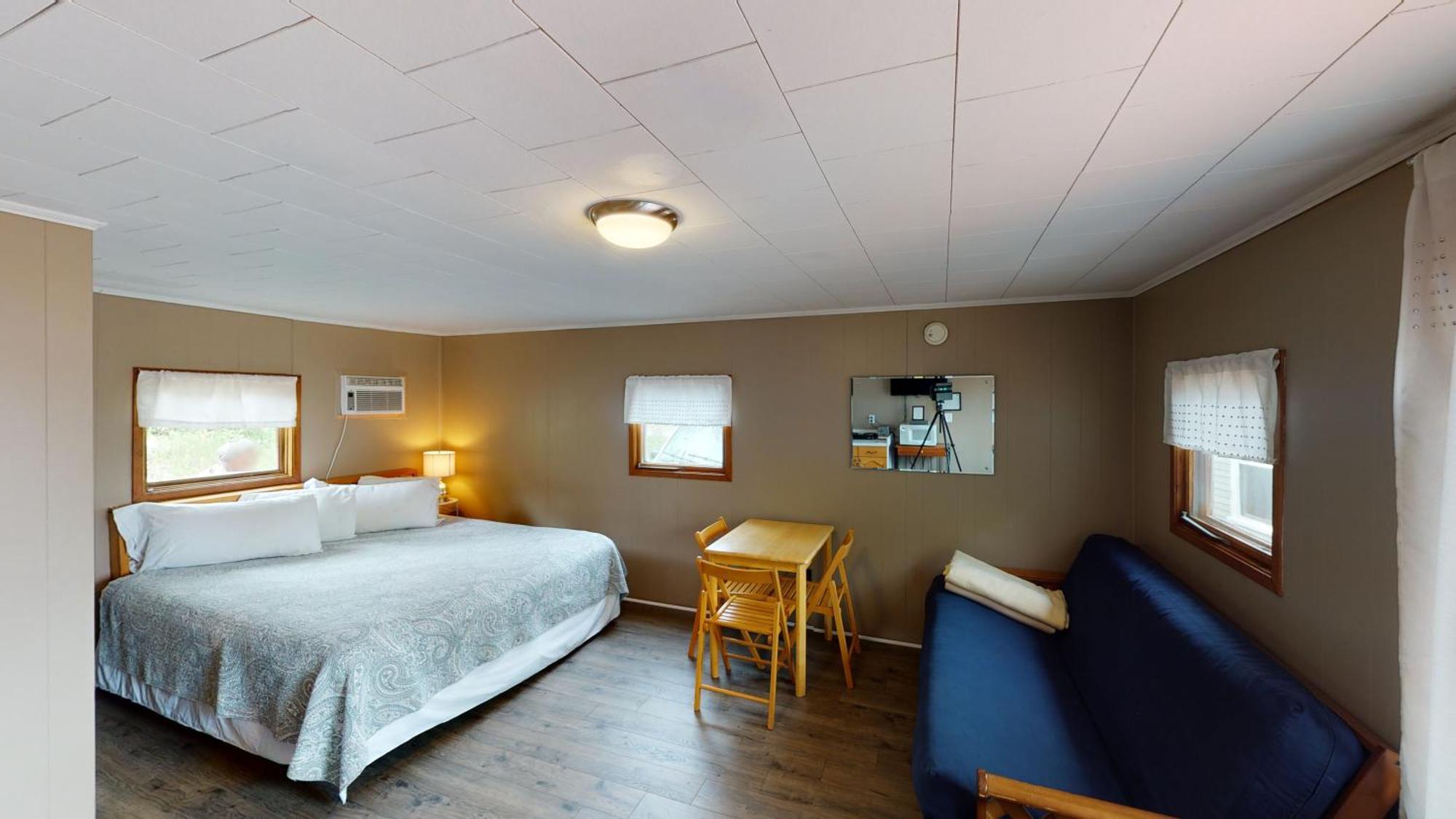The Lakeview Inn & Cottages Уиърс Бийч Стая снимка